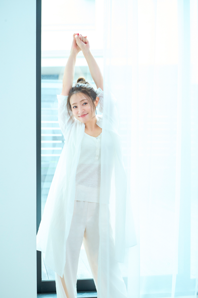 大沢あかね、逆転美容の全貌を1冊に『遅咲き 肌管理オタク 美容に全ぶり』2026年2月2日(月) 発売！ 40歳から急な美人化で話題。