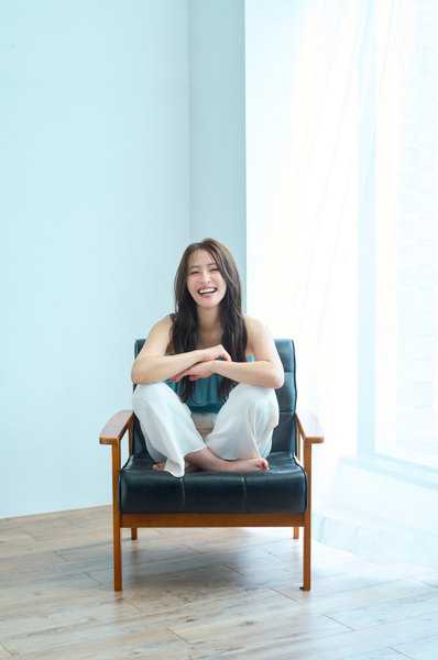 大沢あかね、逆転美容の全貌を1冊に『遅咲き 肌管理オタク 美容に全ぶり』2026年2月2日(月) 発売！ 40歳から急な美人化で話題。