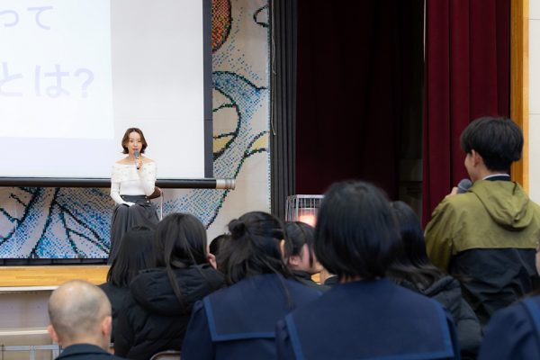 鈴木亜美『失敗してもチャレンジできる時間がたくさんある』山梨県初開催の「avex class」で生徒たちにエールを送った