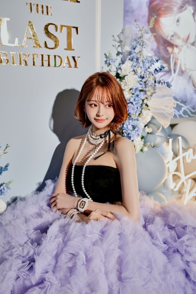 【インタビュー】ファッションディレクター＆No.１キャバ嬢・れみ、誕生日イベントに紫のゴージャスなドレスで登場！ 「最後まで自分自身に勝ち続ける自分でいたかった。今年を漢字１文字で表すと「輝」」