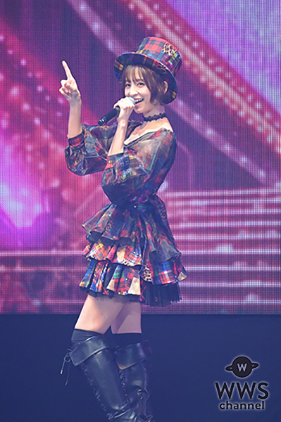 【写真特集】元AKB48・篠田麻里子、「上からマリコ」でオープニングを飾る！パッチワーク風ミニドレス衣装で熱唱！＜AKB48-20th-Year-Live-Tour-2025-in-日本武道館＞2