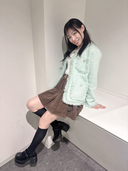 しんじゅ、ガーリーなミニスカコーデで語る！ 「自分の生活がガラリと変わって挑戦をする1年でした！」 ＜表参道ティアラランウェイ＞