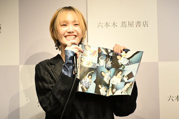 尾碕真花と映画監督・枝優花が韓国で2人旅！セカンド写真集は素を最大限に引き出した「大好きな人たちとの旅の思い出アルバム」のような仕上がりに