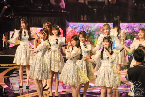 AKB48はOGとコラボ！前田敦子の「娘みたいな存在」に高橋みなみがツッコミ【レコ大】〈第67回 輝く! 日本レコード大賞〉