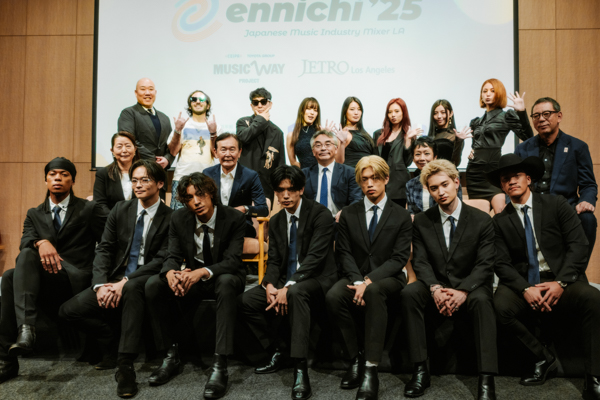 PSYCHIC FEVER＆f5ve　ロサンゼルスにて熱狂のパフォーマンスを披露！