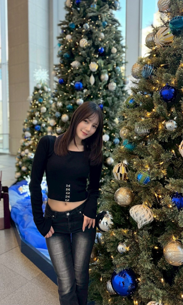 国宝級の美女・涼森れむ。クリスマスに女神が舞い降りた可愛すぎるオフショット公開！