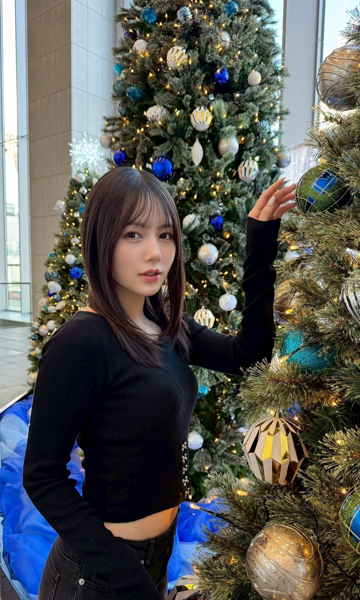 国宝級の美女・涼森れむ。クリスマスに女神が舞い降りた可愛すぎるオフショット公開！