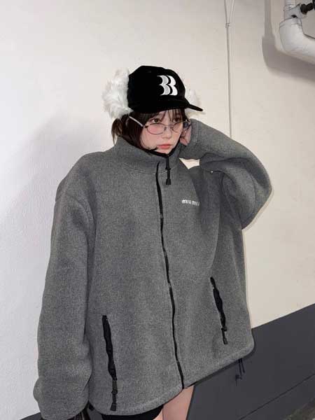 本田翼、美脚のぞく冬コーデにファン歓喜の声「かわいいの天才癒されます」