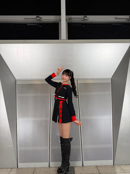 百田汐里、美脚×ポニテで圧巻の美スタイル披露！