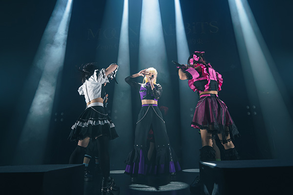 【ライブレポート】MOON RABBiTS、史上最大規模のワンマンライブでファン熱狂！＜MOON RABBiTS OneMan Live「-君との約束-」＞