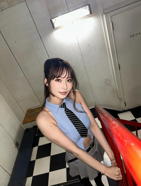 きみとバンド・大野真依、スクールテイストな衣装でファン魅了！