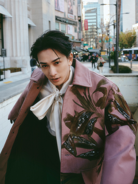 町田啓太、5月に俳優活動15周年アニバーサリーフォトブックの発売が決定！