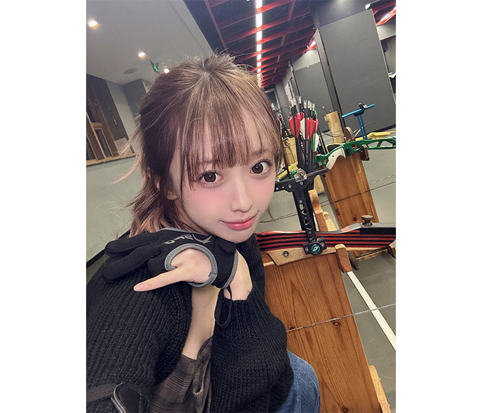 Yami、圧巻のビジュきわだつラフコーデにファン「これはかっこいい」