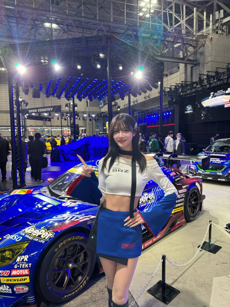 水神きき、圧巻の美脚＆お腹チラ見せコスチューム姿にファン悶絶