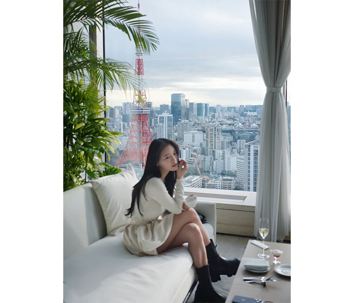 大瀧沙羅、脚線美を引き締めたきれいめカジュアルなコーデを公開