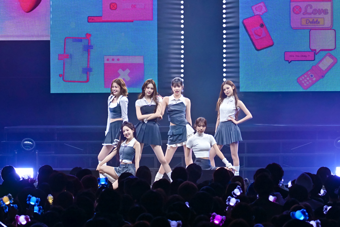 izna、日本での初ファンコンは大盛況！「いつか日本でiznaだけの公演をしたいという夢が今日、叶いました！」