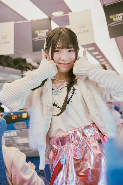 大村杏＆河村優愛が新幹線車内でファッションショー!?『SKE48新幹線全力走行～いこーぜ!!!衣装展～』開催