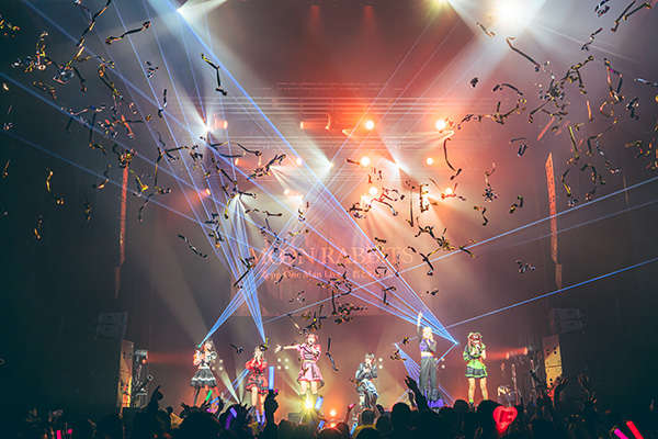 【ライブレポート】MOON RABBiTS、史上最大規模のワンマンライブでファン熱狂！＜MOON RABBiTS OneMan Live「-君との約束-」＞