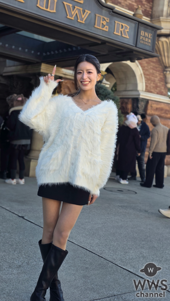 【写真特集】あすみん、東京ディズニーシー(R)に白と黒のコントラストが絶妙なミニ丈コーデで登場！タワー・オブ・テラー「アンリミテッド」を体験