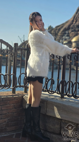 【写真特集】あすみん、東京ディズニーシー(R)に白と黒のコントラストが絶妙なミニ丈コーデで登場！タワー・オブ・テラー「アンリミテッド」を体験