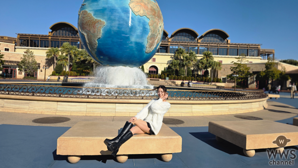 【写真特集】あすみん、東京ディズニーシー(R)に白と黒のコントラストが絶妙なミニ丈コーデで登場！タワー・オブ・テラー「アンリミテッド」を体験