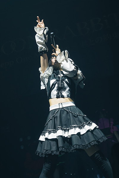 【ライブレポート】MOON RABBiTS、史上最大規模のワンマンライブでファン熱狂！＜MOON RABBiTS OneMan Live「-君との約束-」＞