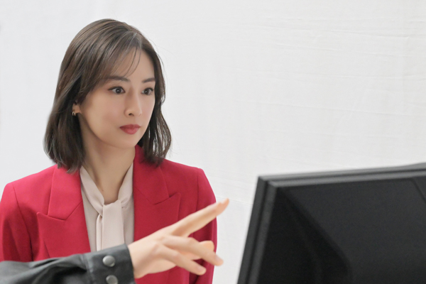 三菱重工新TVCM　北川景子出演　颯爽と歩く姿で暮らしを前に進めていくシナジーの力を表現する新CM！メイキング＆インタビュー公開