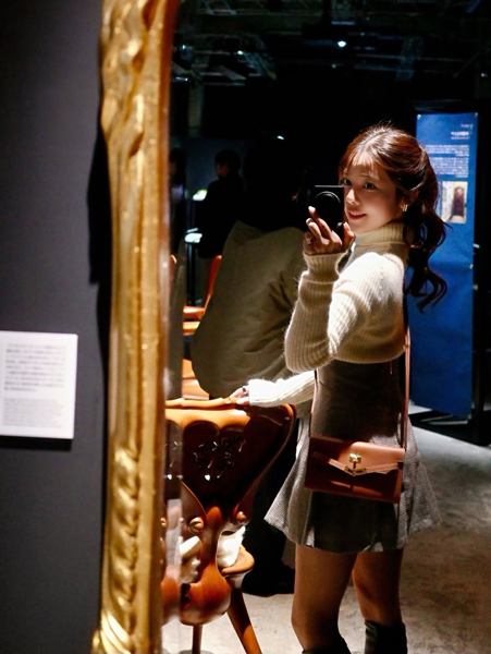 八幡美咲、タートル×ミニで美脚スラリ、冬コーデの破壊力抜群ショットを公開