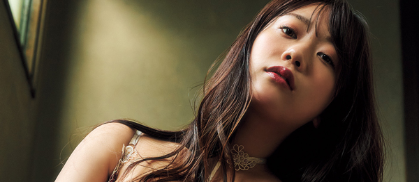 佐野なぎさが艶やかな大人ボディをあますことなく披露！「週刊SPA! 1月13・20日新春合併号」グラビアン魂に登場