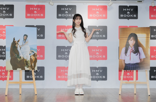 野中ここな「ホクロも恥ずかしがらずに出そう、と思いながら撮影してもらいました」＜1st写真集うたかた　合同取材オフィシャルレポート＞