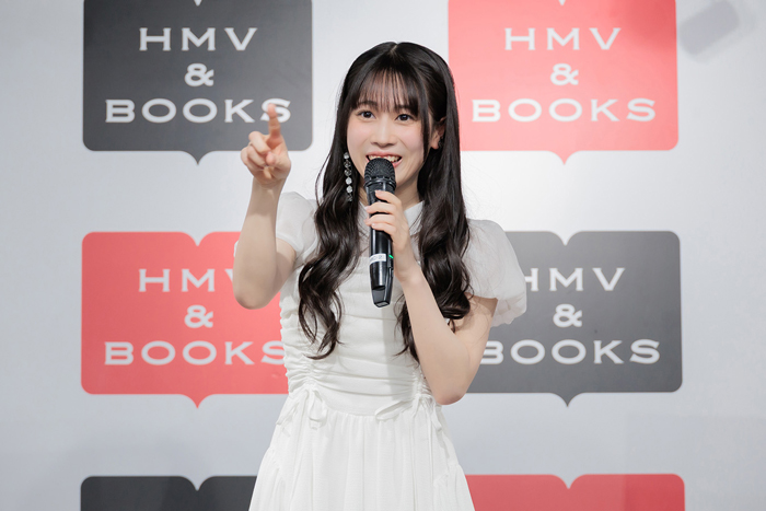 野中ここな「ホクロも恥ずかしがらずに出そう、と思いながら撮影してもらいました」＜1st写真集うたかた　合同取材オフィシャルレポート＞