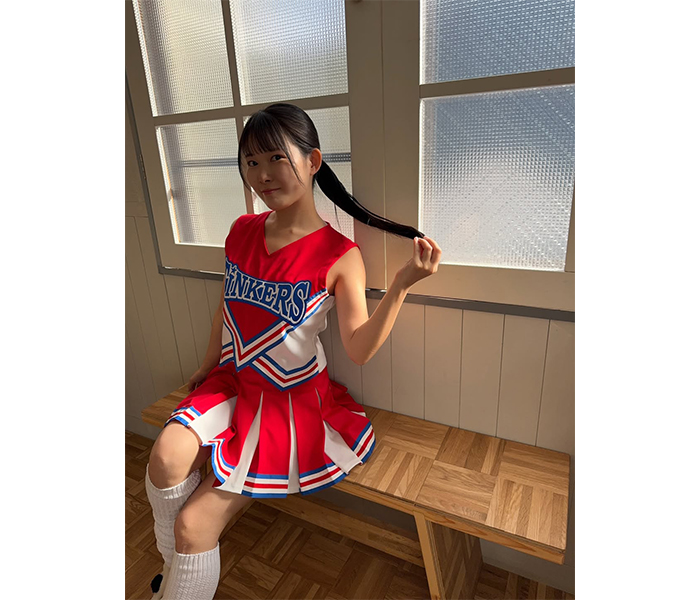 大條美唯、赤×白×青のチア風ルックが破壊力抜群！！元気かわいいが刺さるカット大公開