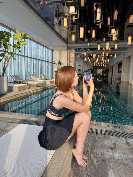 藤澤響花、スポブラ×プリーツミニで美脚スラリ！！ヘルシーコーデでファン魅了！