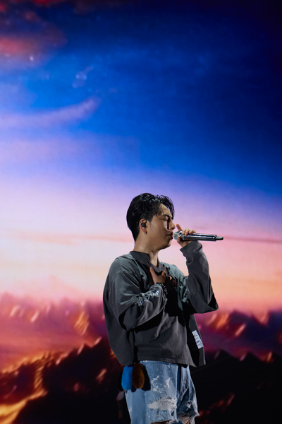 ØMI、約3年半ぶりとなるソロ公演『ØMI LIVE 2026 〜INFINITY MOON〜』 Day3︓FINAL NIGHT 〜THE FUSION〜』オフィシャルレポート