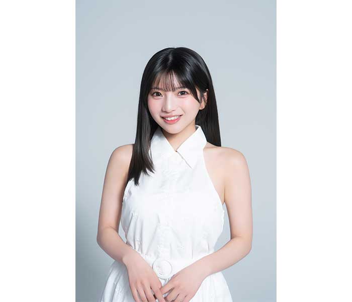 姫野ひなの、ボディにピトッと張り付くシャツ衣装の妖艶さにファンメロメロ