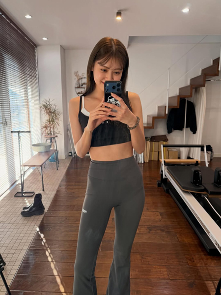 松元絵里花、しなやか美ボディ際立つピラティスウェア姿を披露