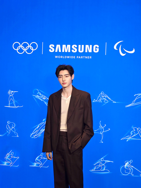 ENHYPENのSUNGHOON、スポーツとK-POPの架け橋として大活躍！聖火ランナーから競技応援、韓国広報館訪問まで…「一生の思い出に残る貴重な体験」