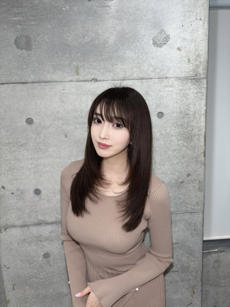 森咲智美、ボディラインくっきり！大人の色気爆発ニットワンピでファン悩殺