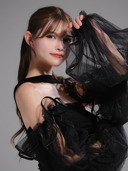 木村楓、シアー素材のドレスで美肌見せ！ファン「好き」