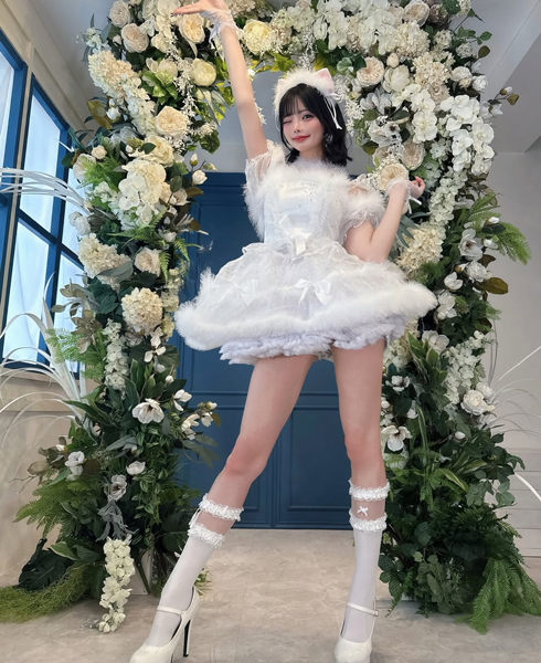 「まだミニスカ履いてもいい？？？」米倉みゆ、長脚がすごい！甘々プリンセスコーデ披露