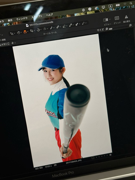 堀江聖夏、脚上げスタイルが素晴らしい始球式コスにファン歓喜の声