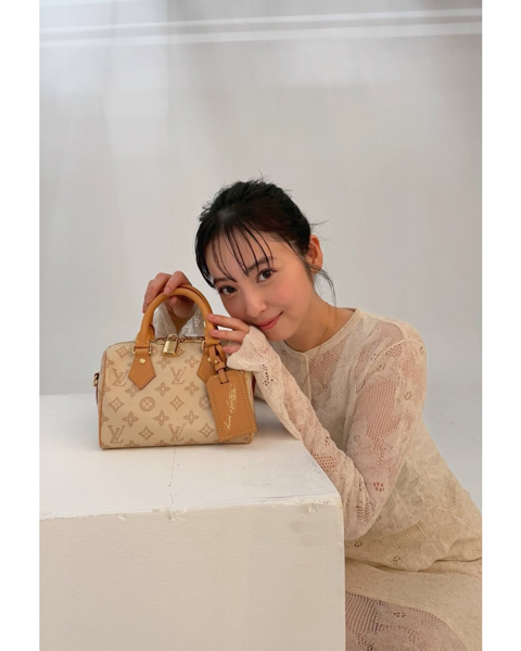 佐々木希、レースワンピースで美貌あらわに！ファン「透け感あって可愛い」