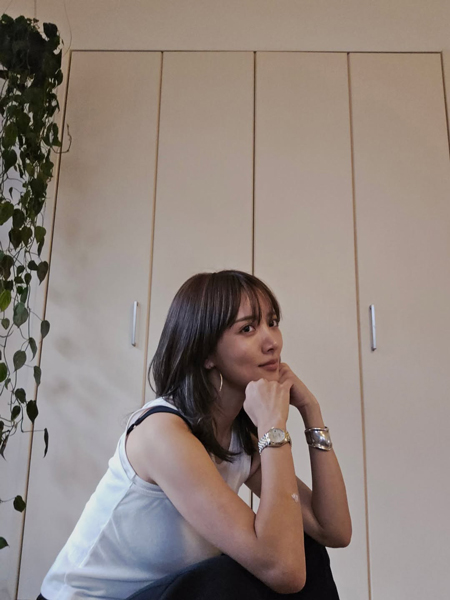 夏菜、大人カジュアルなコーデでヘアチェン報告「髪の毛レイヤーいれて、そしてメッシュいれた。」