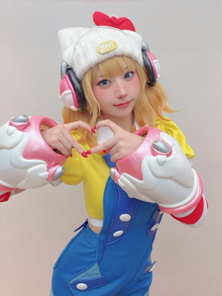 えなこ、ビジュ爆発の「ハローキティ × ジュノ」スタイルにファン「可愛すぎる！！！！」