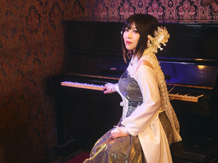 圧倒的な歌唱力で人々の心を掴む、鈴華ゆう子が全国ツアーのグランドフィナーレをビルボードライブ横浜で開催