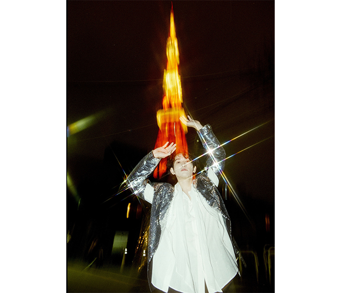 町田啓太、銀河劇場や東京タワーで撮り下ろし！15周年フォトブック先行カット解禁