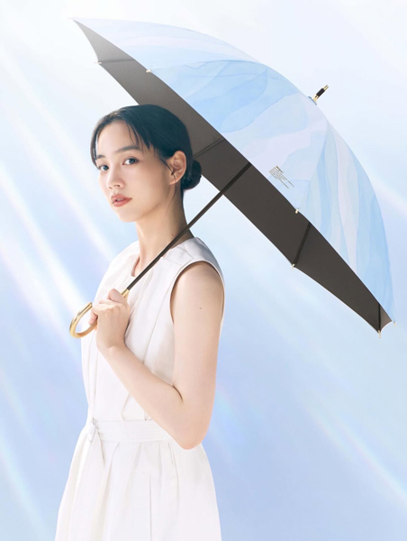 「ヤバい美しすぎる」のん、美肌透き通る洗練スタイルを披露！Wpc.イメージモデルに就任