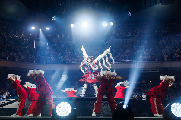 ano、LIVE Blu-ray「呪いをかけて、まぼろしをといて。」at 日本武道館に収録の「ちゅ、多様性。」のライブ映像をプレミア公開決定！！パッケージ展開写真を公開！！