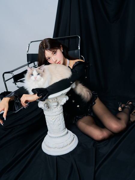 圧巻の脚線美に注目！水神きき、黒ドレスで魅せる抜群スタイル