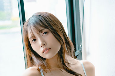 あの博多美人・羽瀬レイナ、事務所所属2週間で2誌目の大抜擢！「別冊ヤングチャンピオン」出演